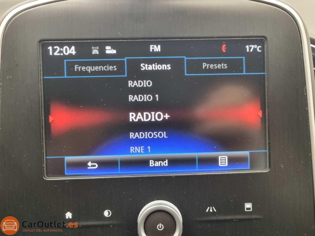 32 - Renault Scenic 2018 - AUTO