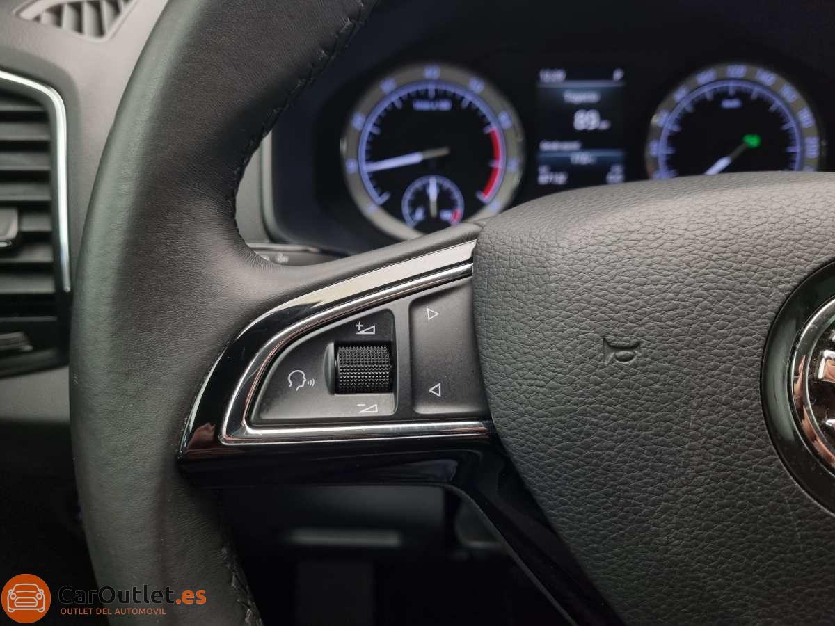 23 - Skoda KAROQ 2019 - AUTO