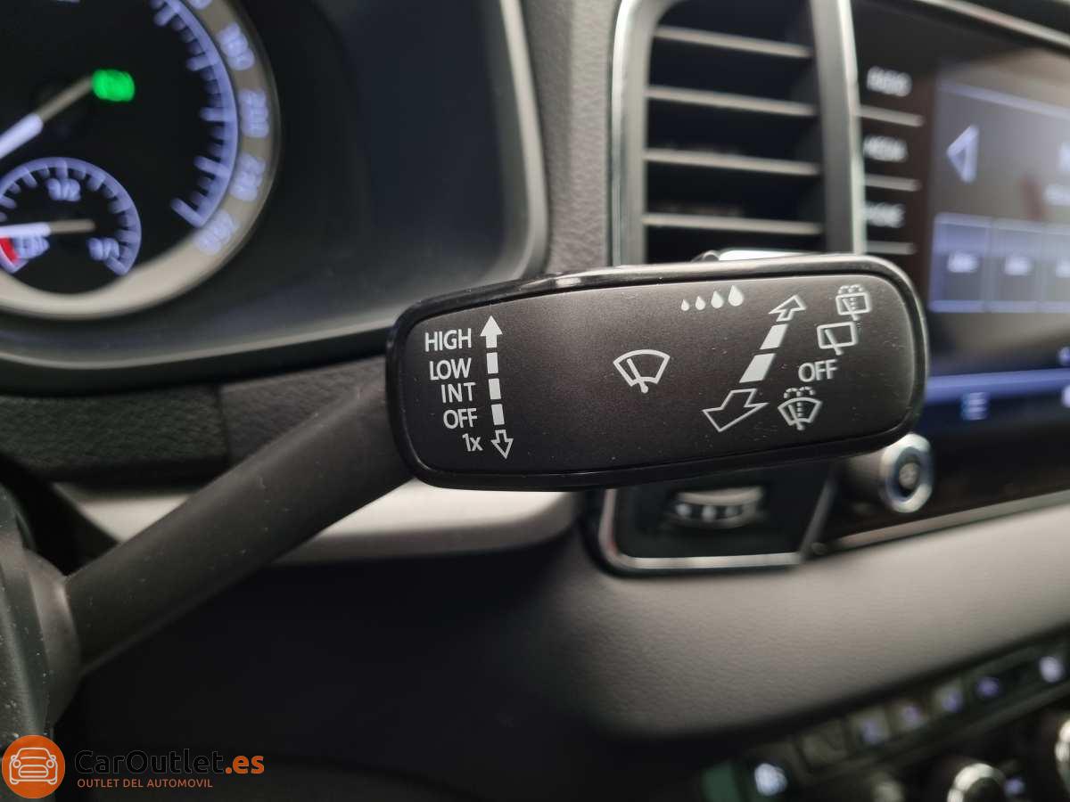 24 - Skoda KAROQ 2019 - AUTO