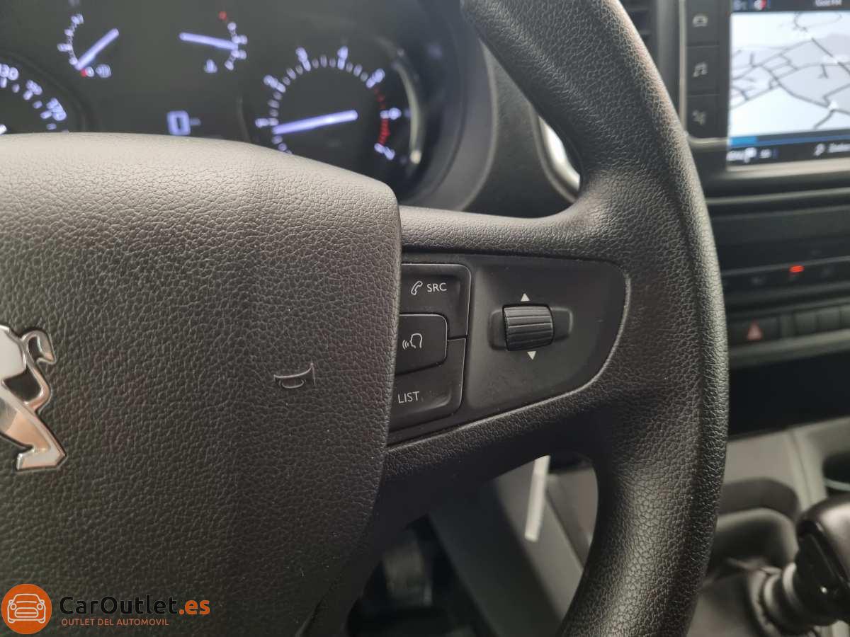 17 - Peugeot Expert 2021