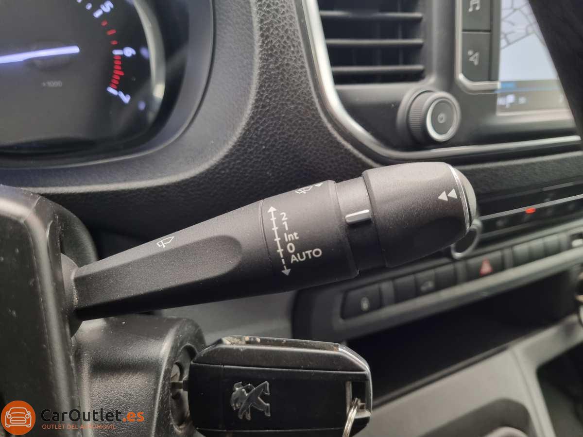 19 - Peugeot Expert 2021