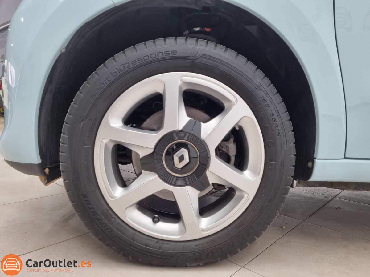 6 - Renault Twingo 2017