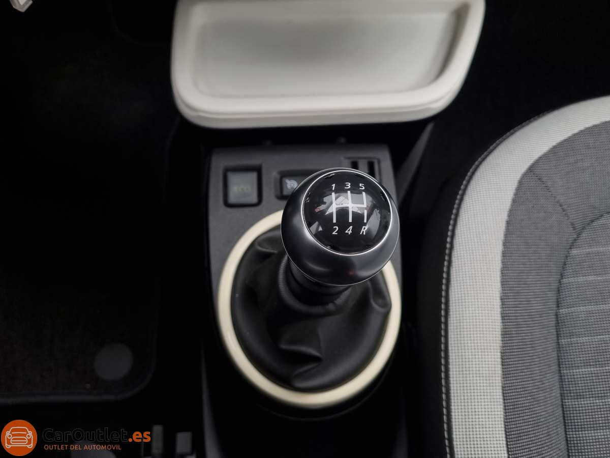 27 - Renault Twingo 2017