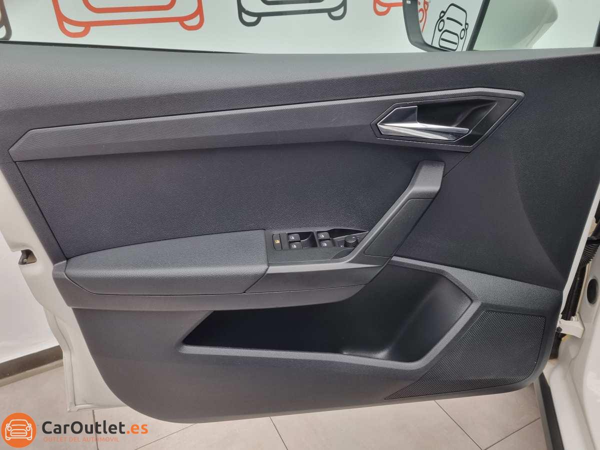 13 - Seat Arona 2021