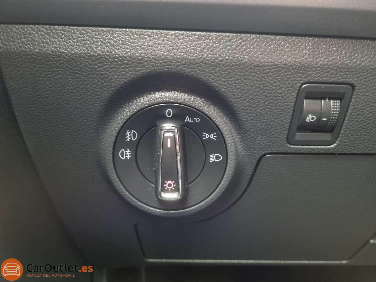 25 - Seat Arona 2021