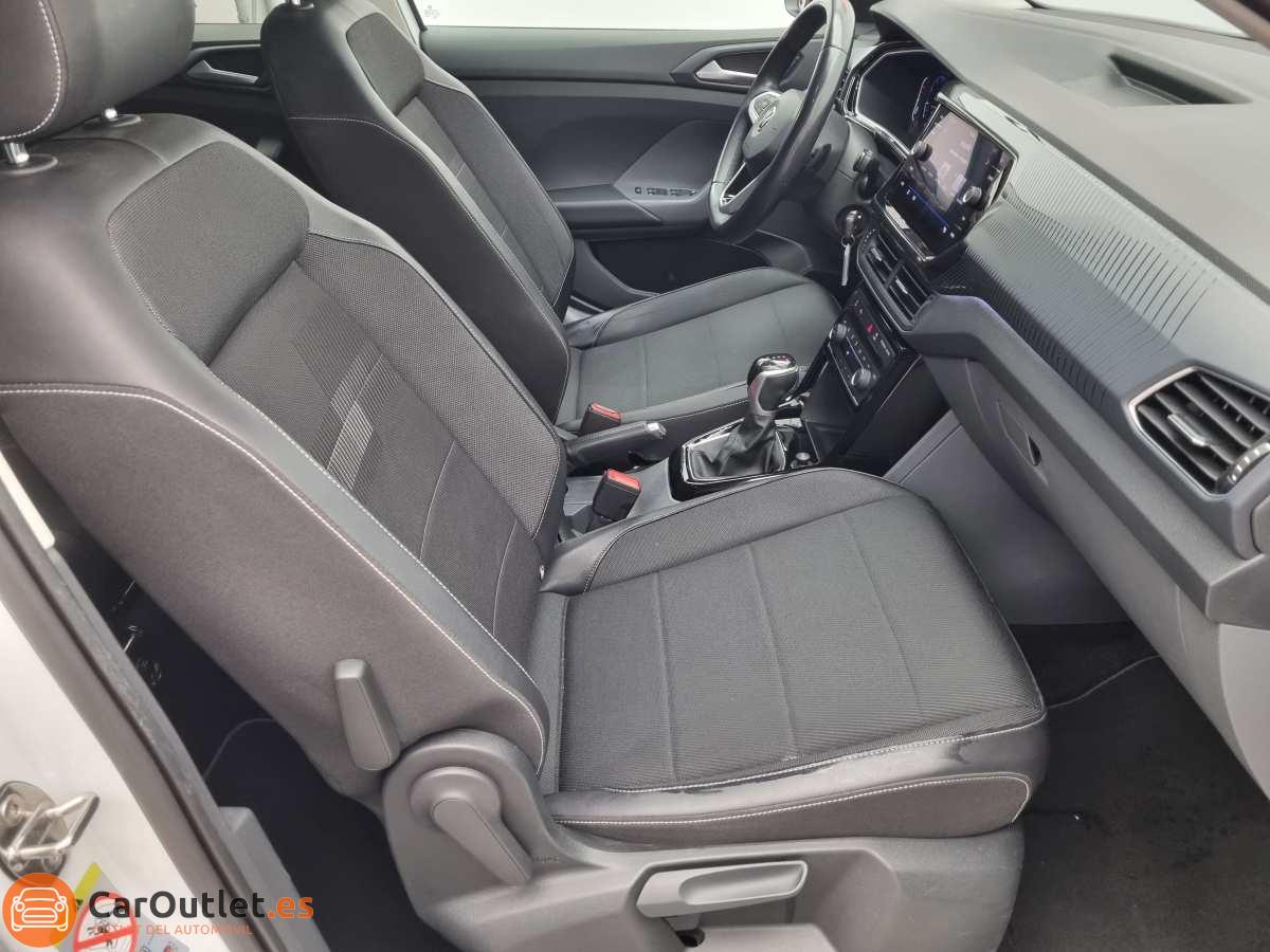 16 - Volkswagen T-CROSS 2020 - AUTO