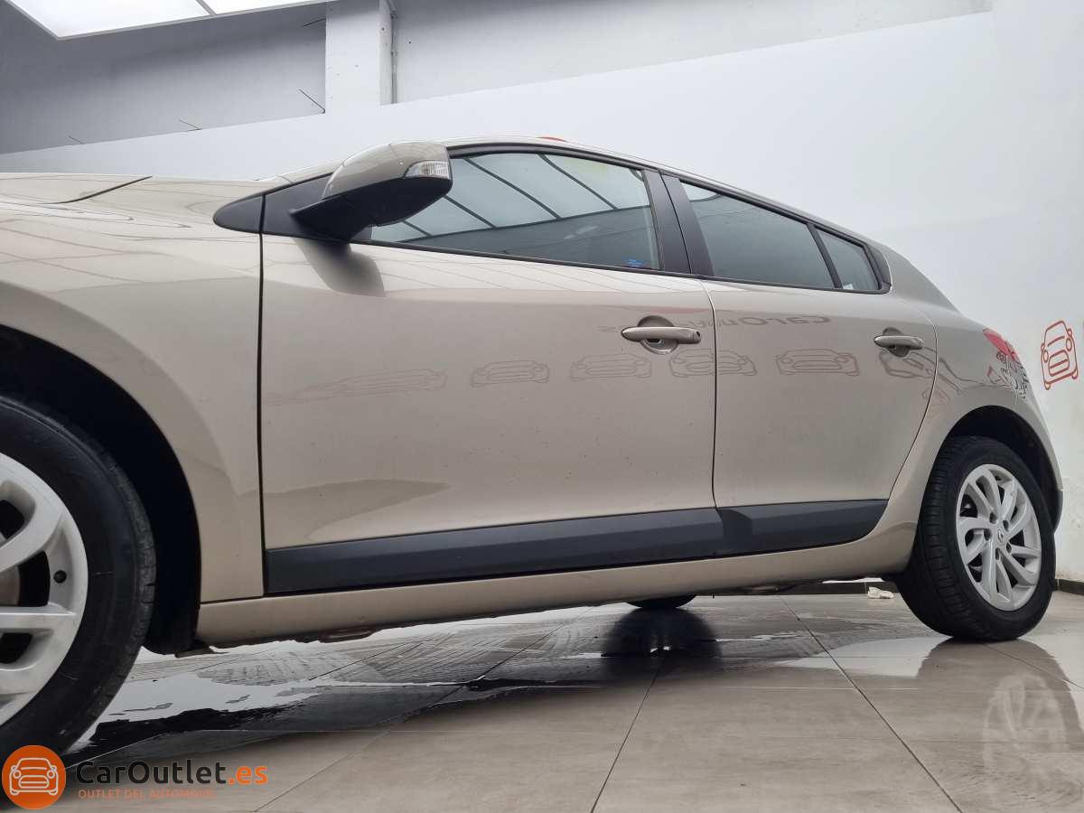 4 - Renault Megane 2013