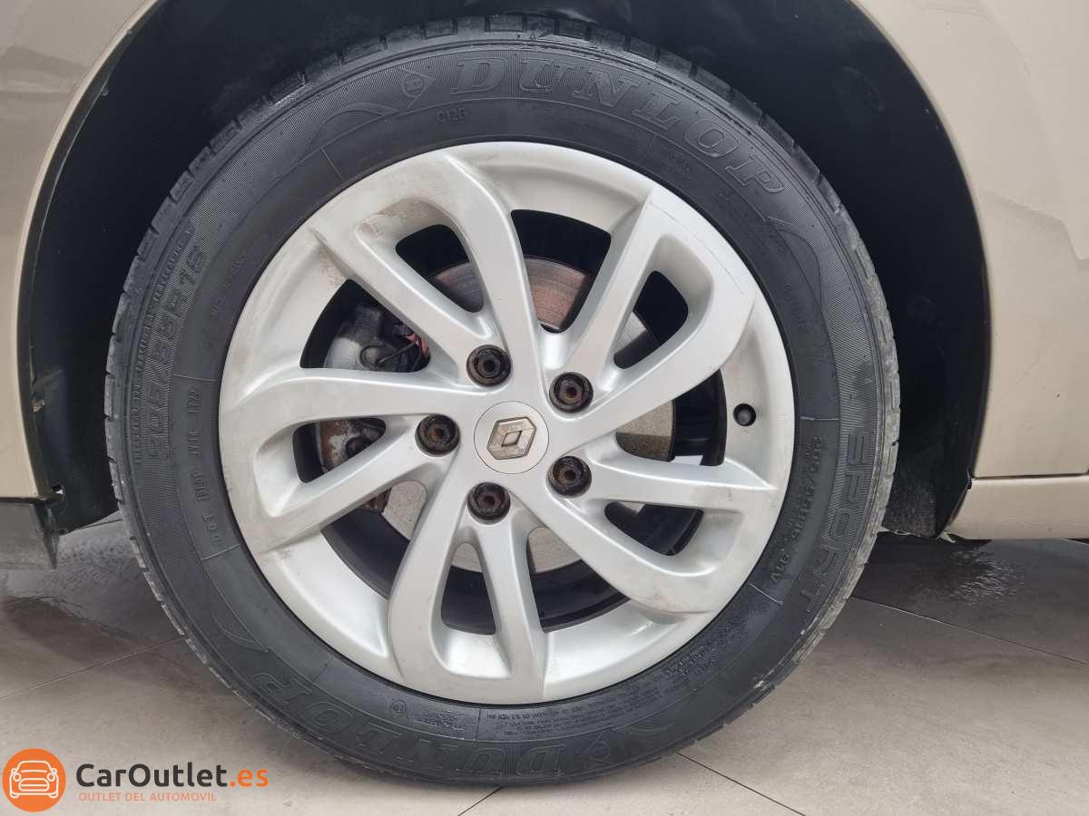 6 - Renault Megane 2013