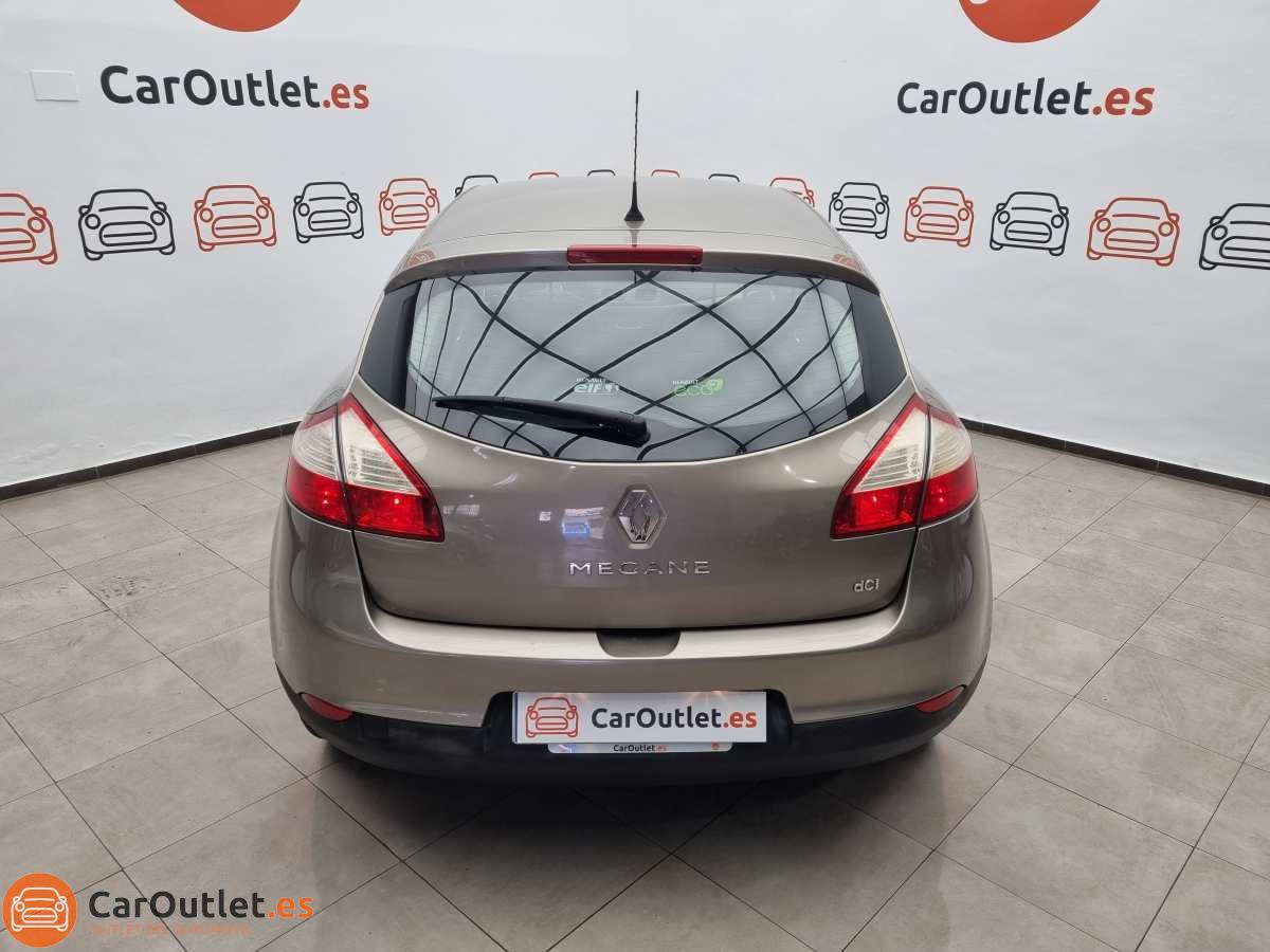 8 - Renault Megane 2013