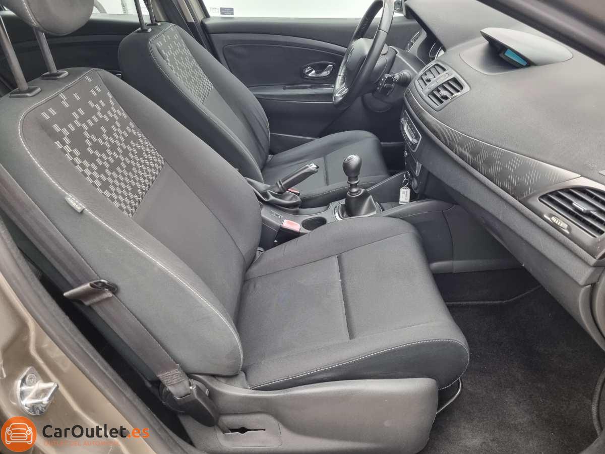 13 - Renault Megane 2013