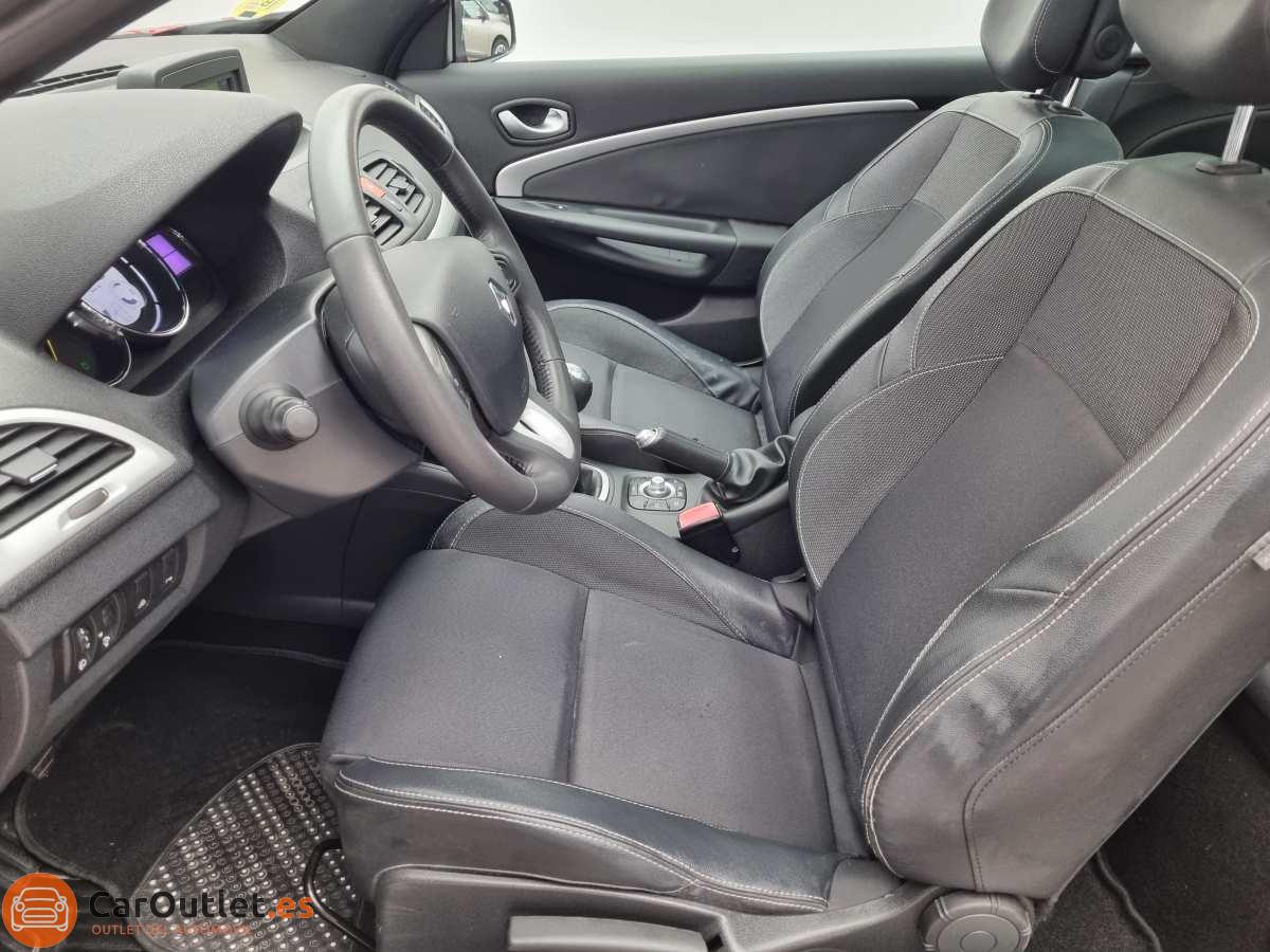 17 - Renault Megane 2010 - CABRIO