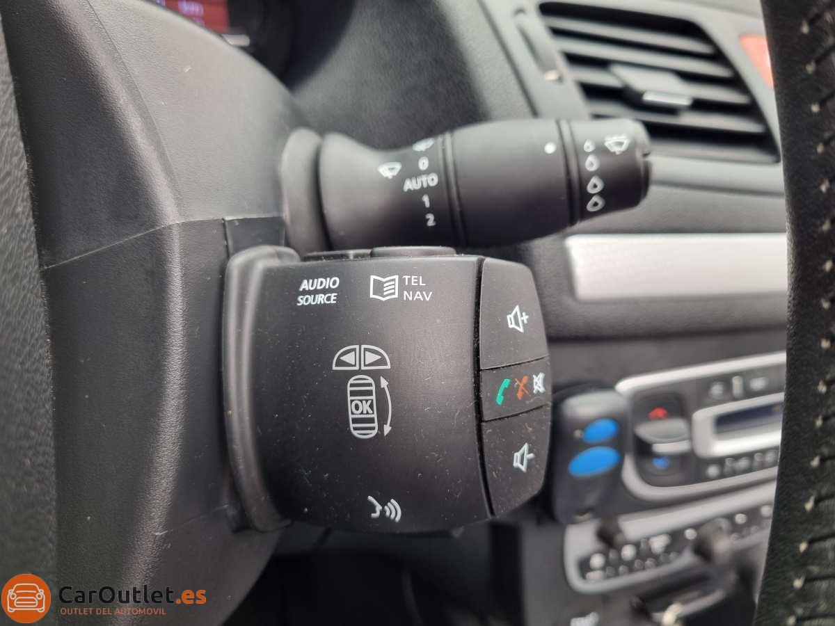 29 - Renault Megane 2010 - CABRIO