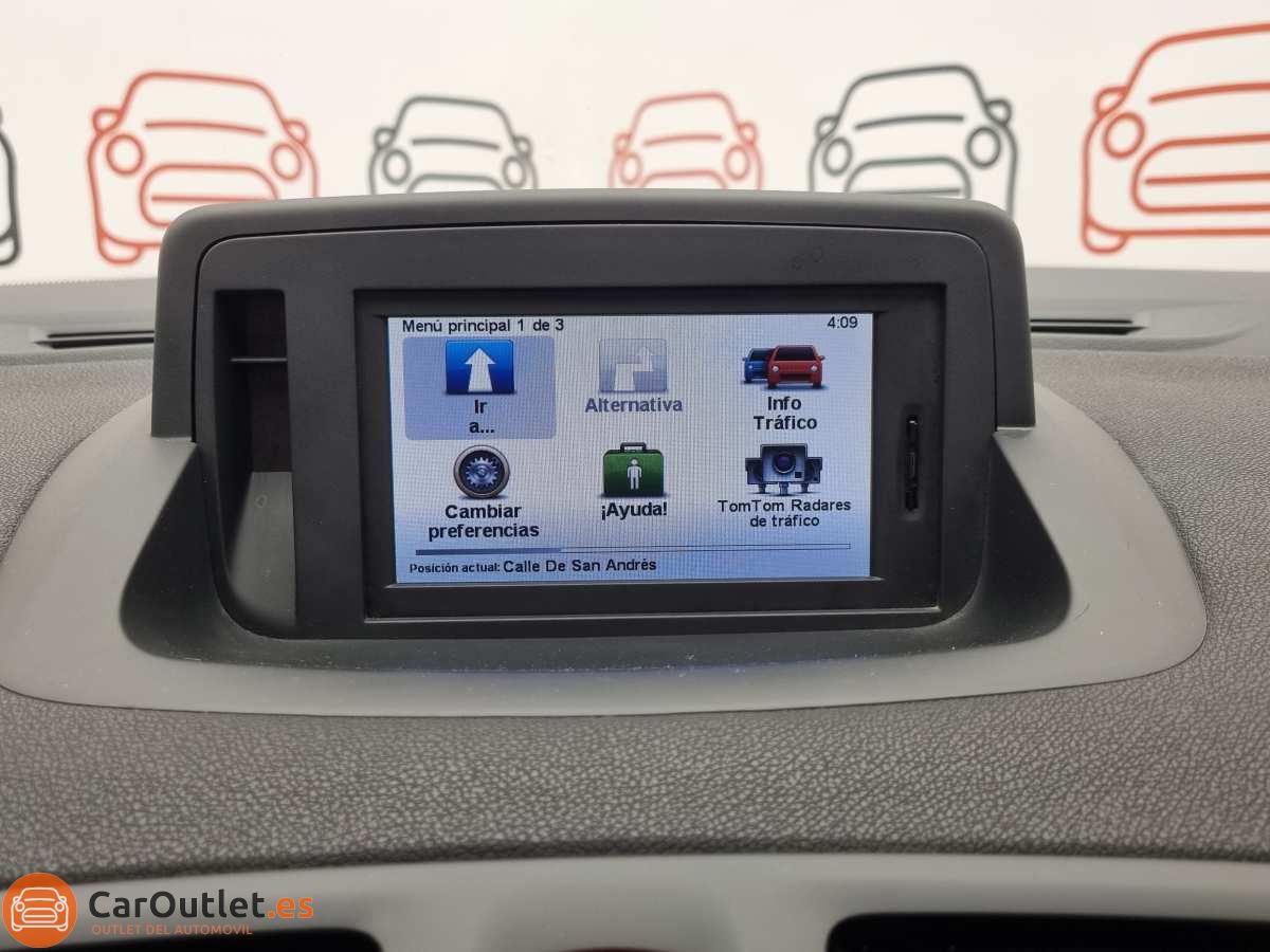 32 - Renault Megane 2010 - CABRIO