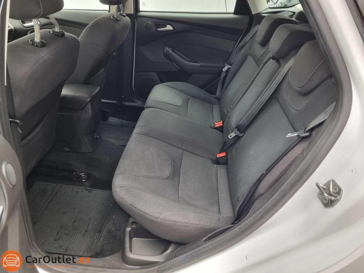 11 - Ford Focus 2014 - AUTO