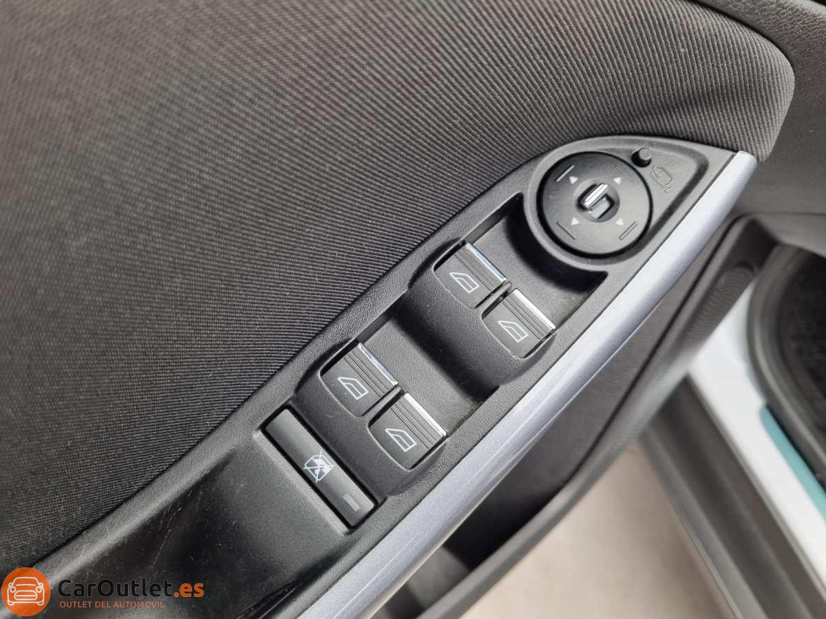 13 - Ford Focus 2014 - AUTO