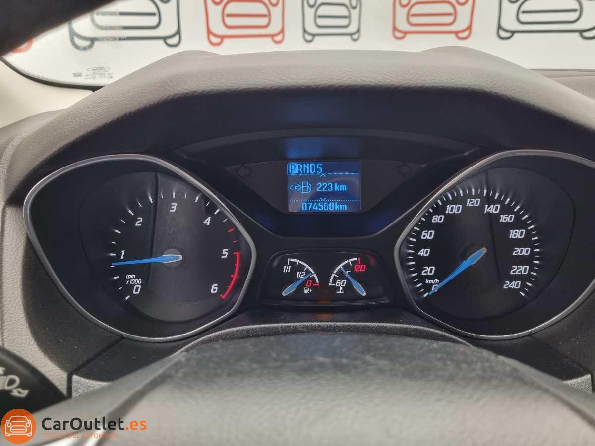 20 - Ford Focus 2014 - AUTO