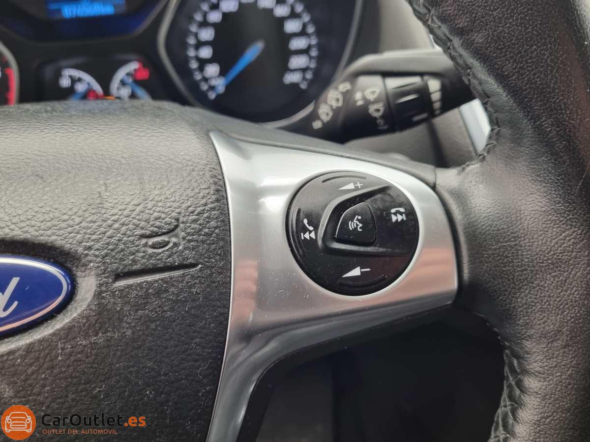 21 - Ford Focus 2014 - AUTO