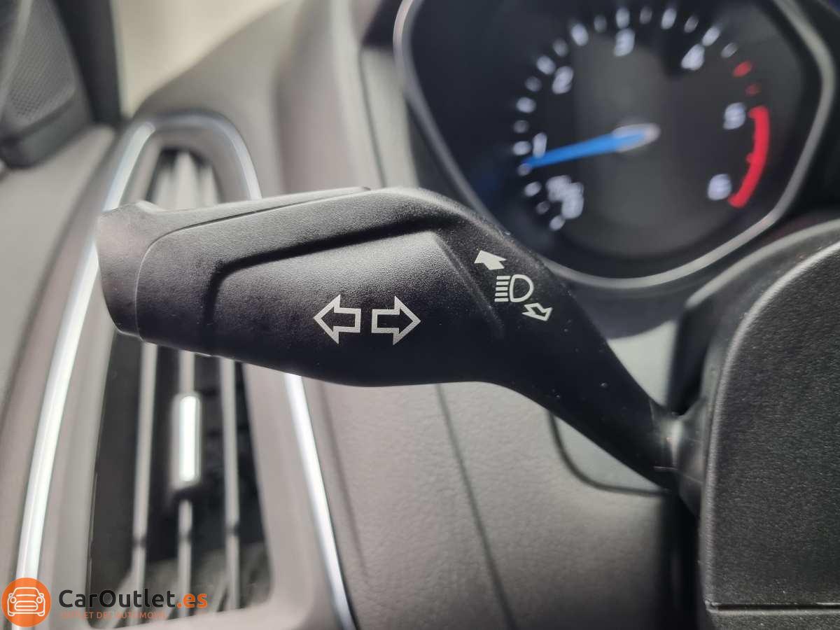 24 - Ford Focus 2014 - AUTO