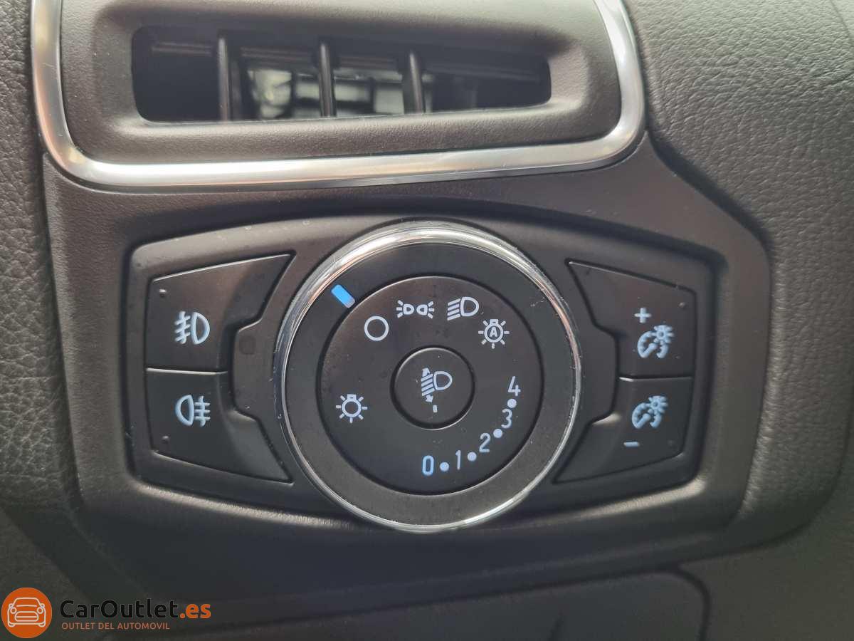25 - Ford Focus 2014 - AUTO