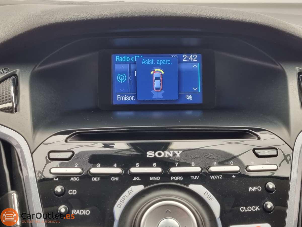 27 - Ford Focus 2014 - AUTO