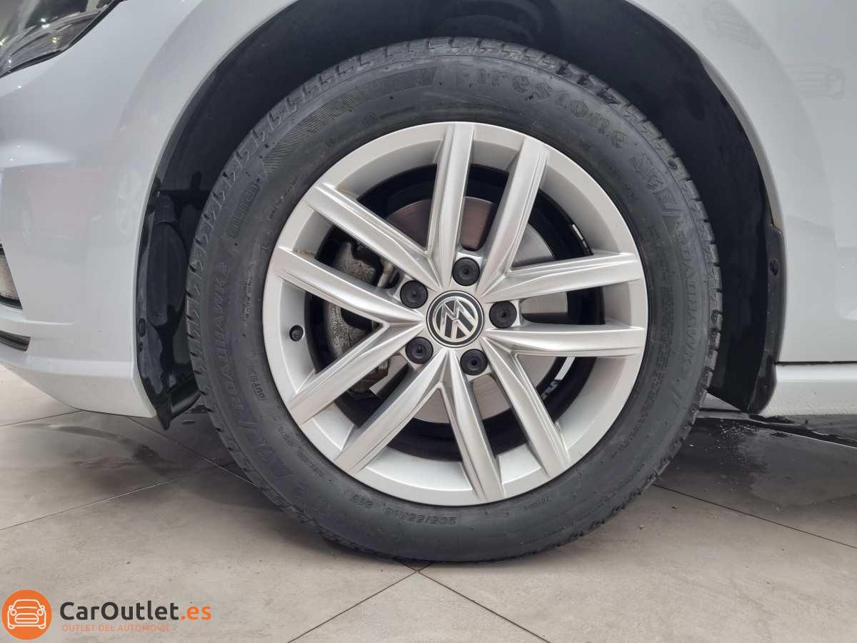 7 - Volkswagen Golf 2017 - AUTO