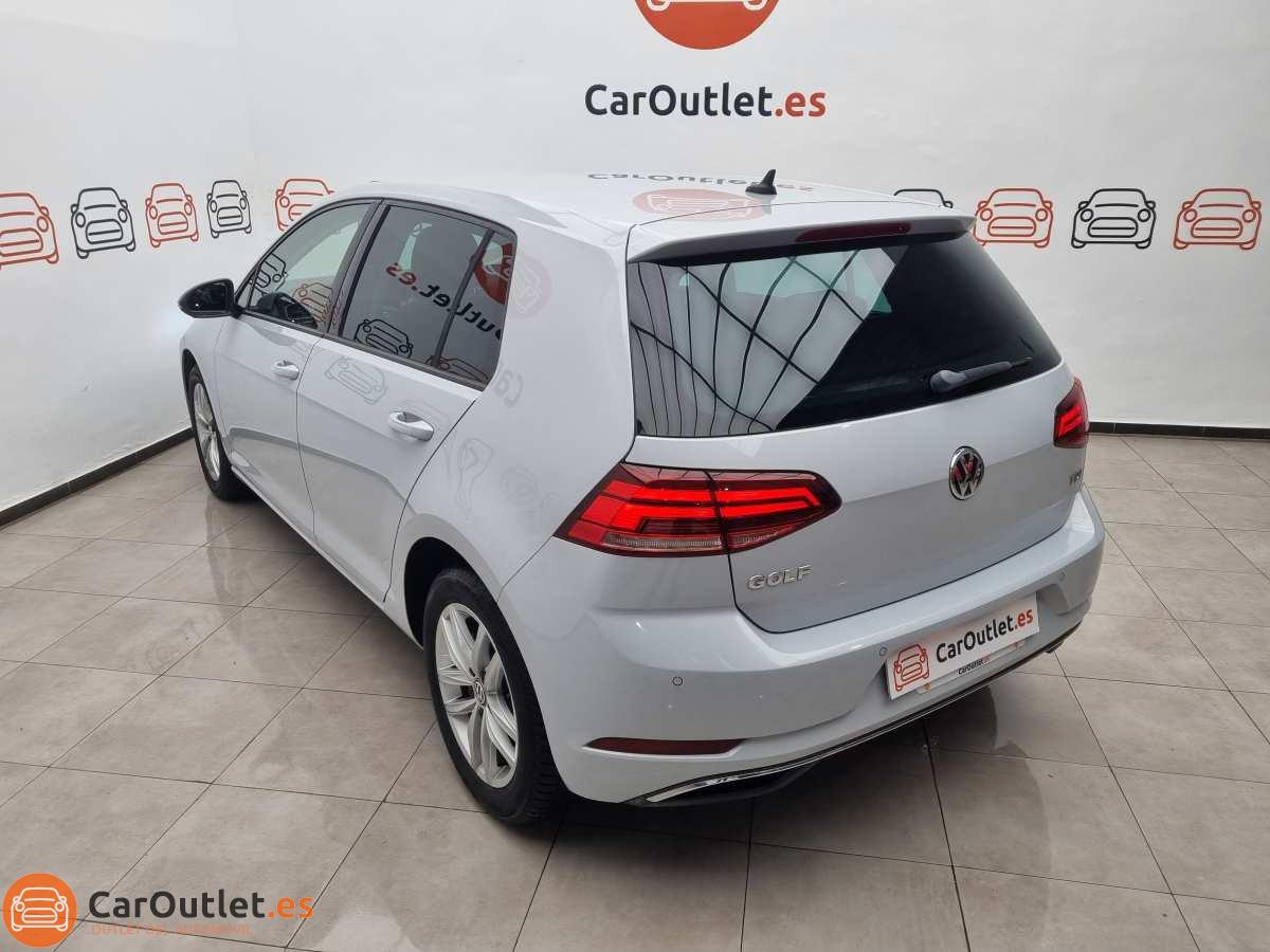 10 - Volkswagen Golf 2017 - AUTO