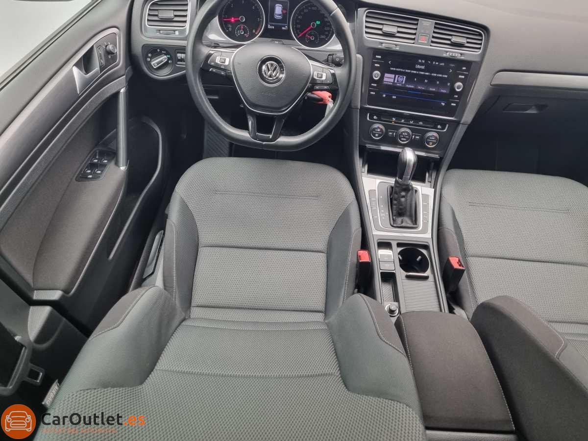 19 - Volkswagen Golf 2017 - AUTO