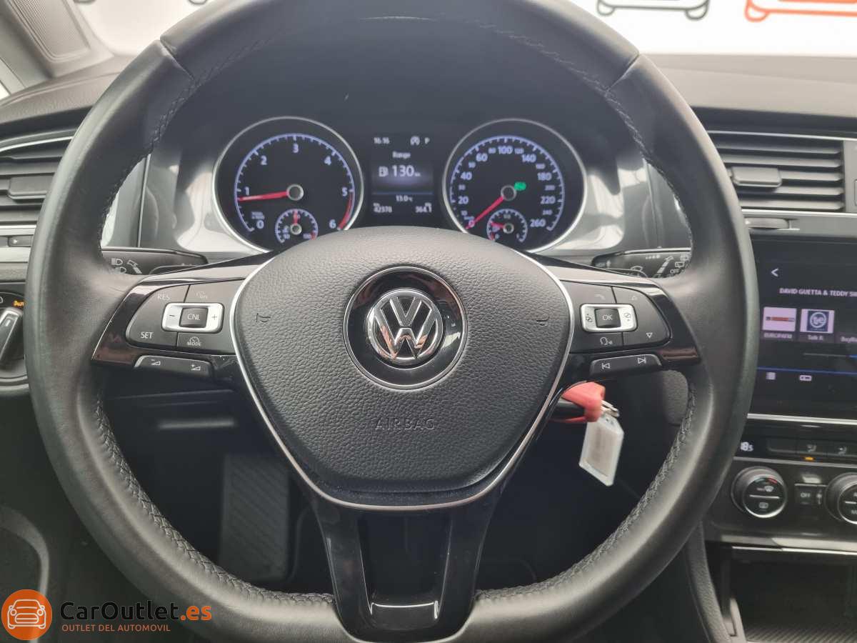 20 - Volkswagen Golf 2017 - AUTO