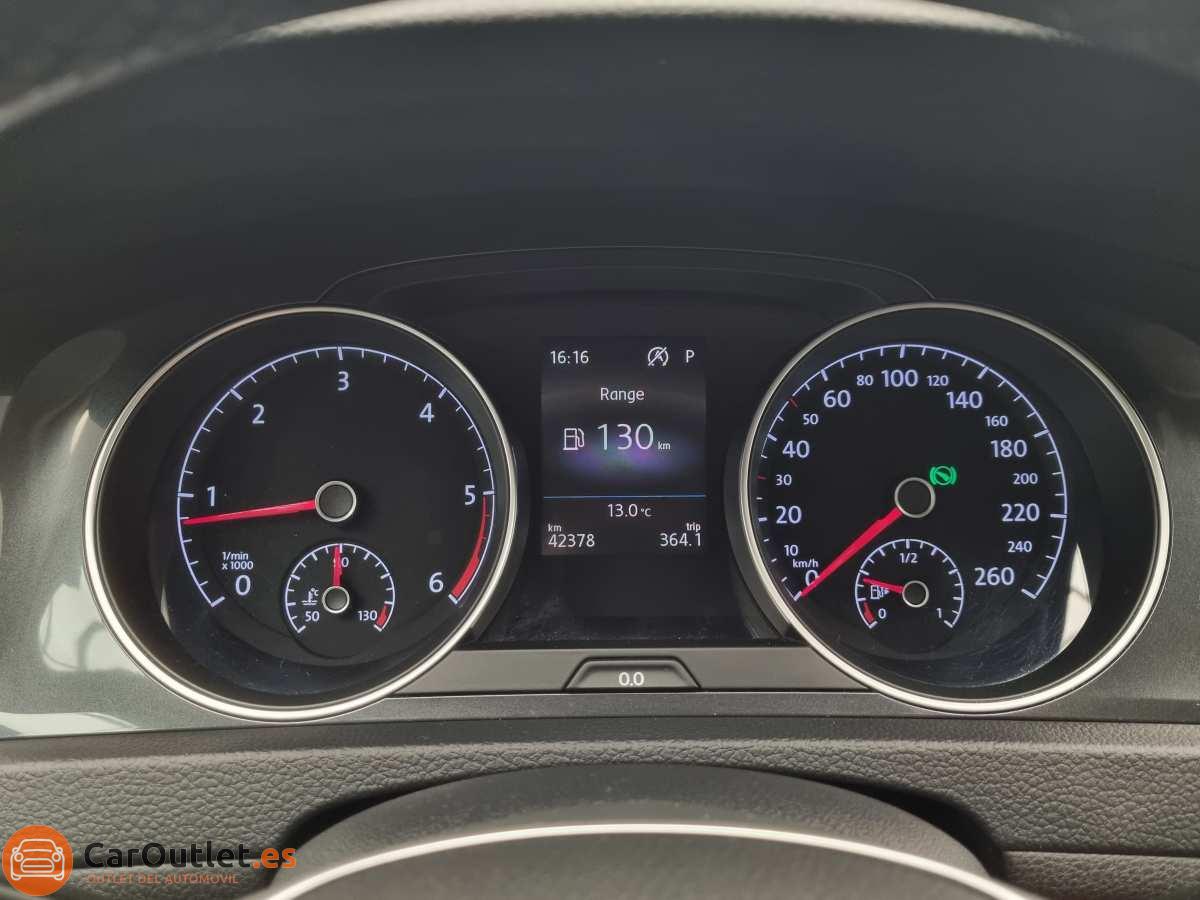 21 - Volkswagen Golf 2017 - AUTO