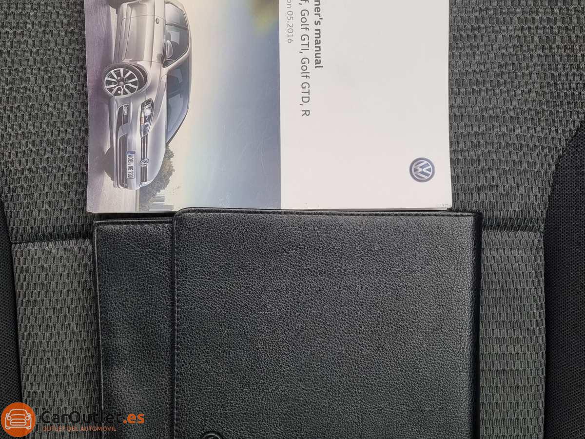 32 - Volkswagen Golf 2017 - AUTO