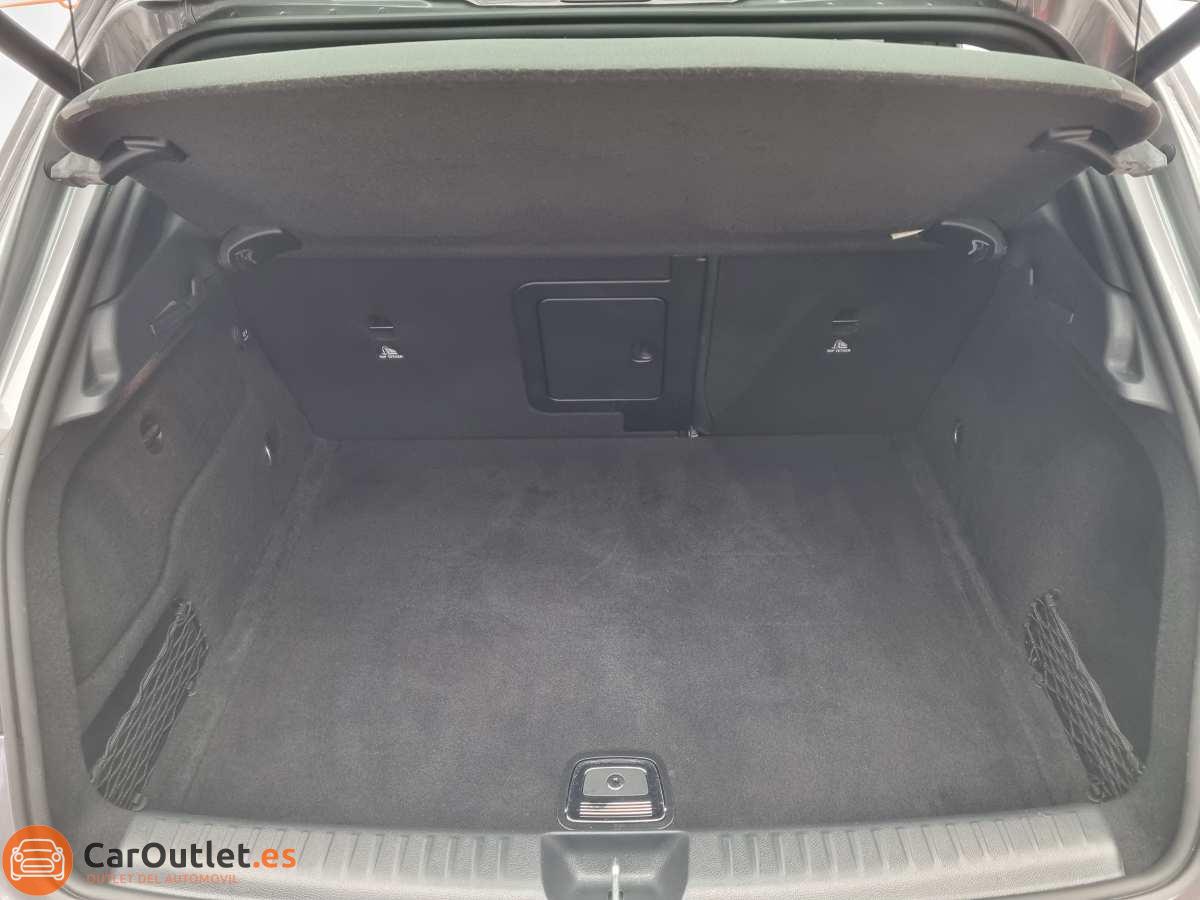 13 - Mercedes GLA Class 2018 - AUTO