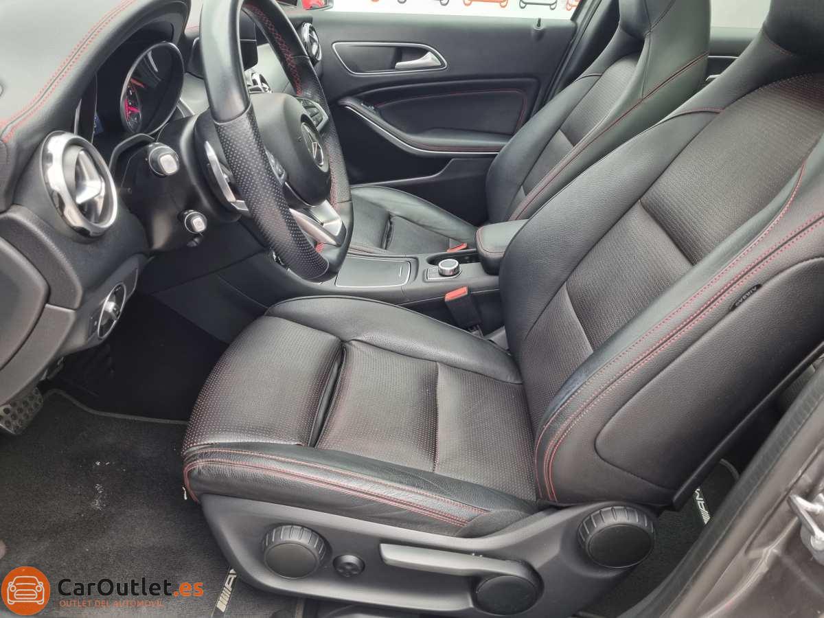 16 - Mercedes GLA Class 2018 - AUTO