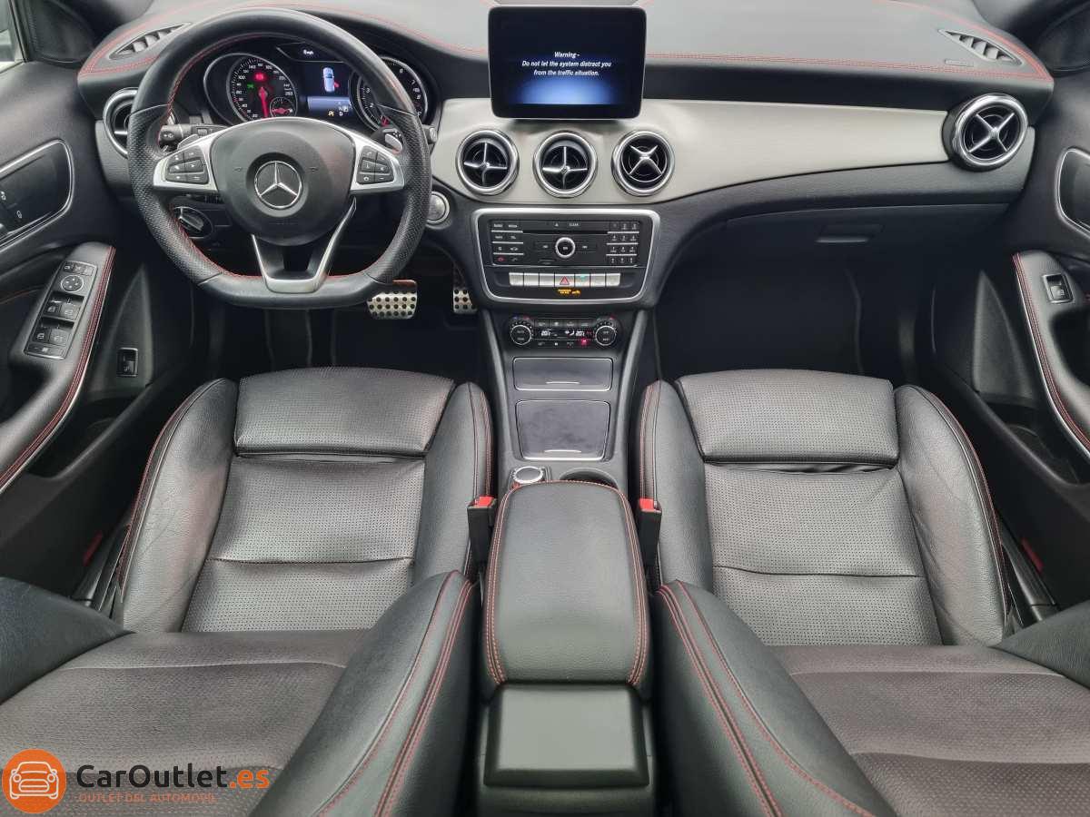 18 - Mercedes GLA Class 2018 - AUTO
