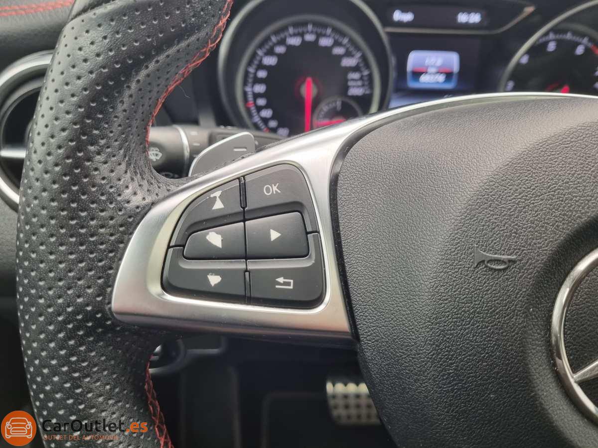 24 - Mercedes GLA Class 2018 - AUTO