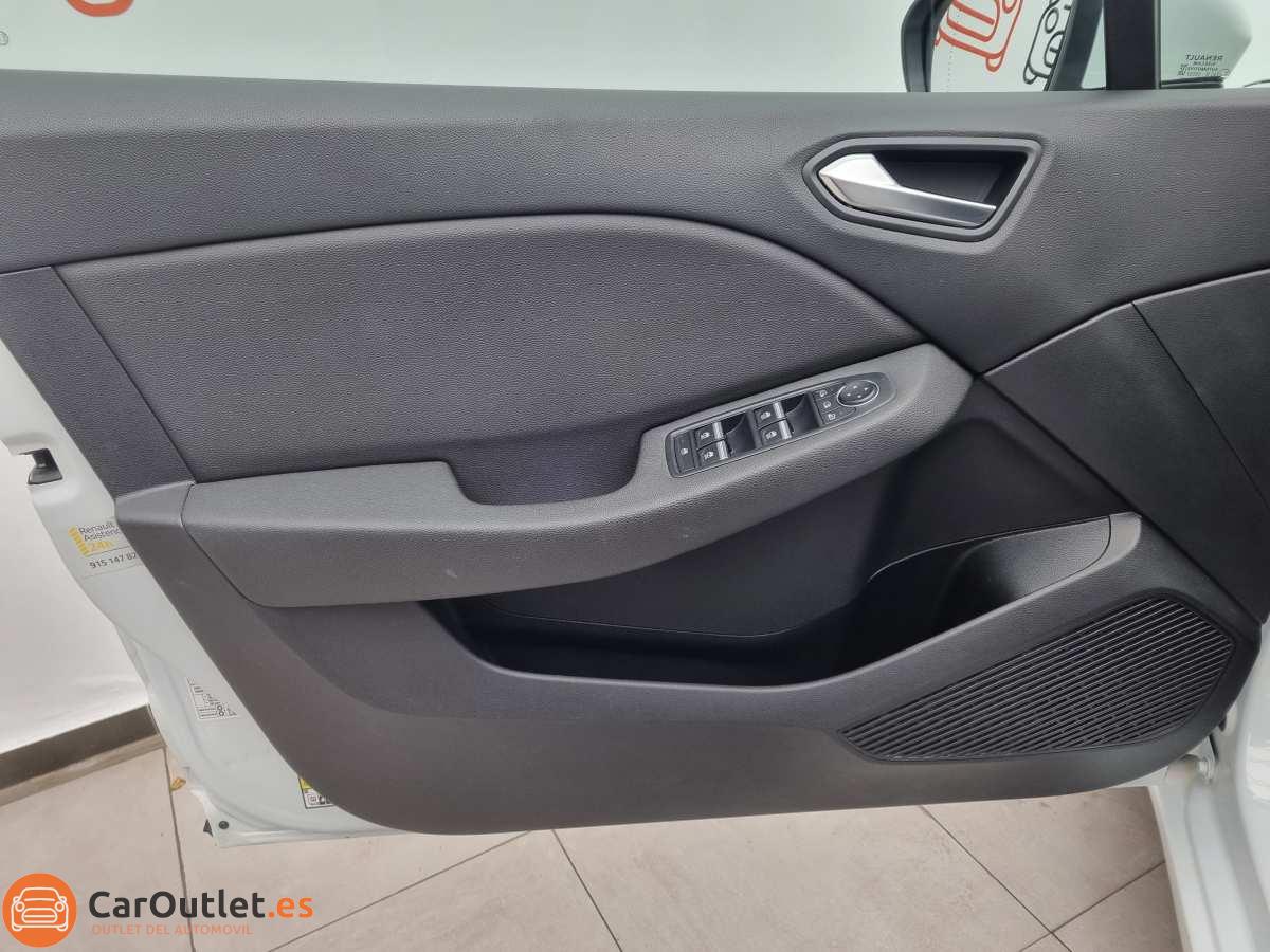 13 - Renault Clio 2021