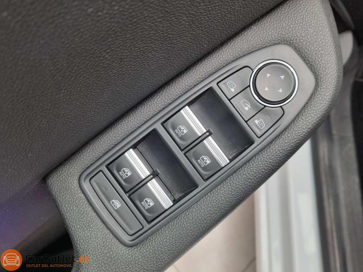 14 - Renault Clio 2021