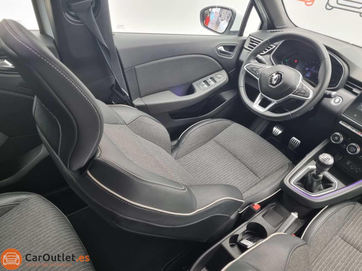 18 - Renault Clio 2021