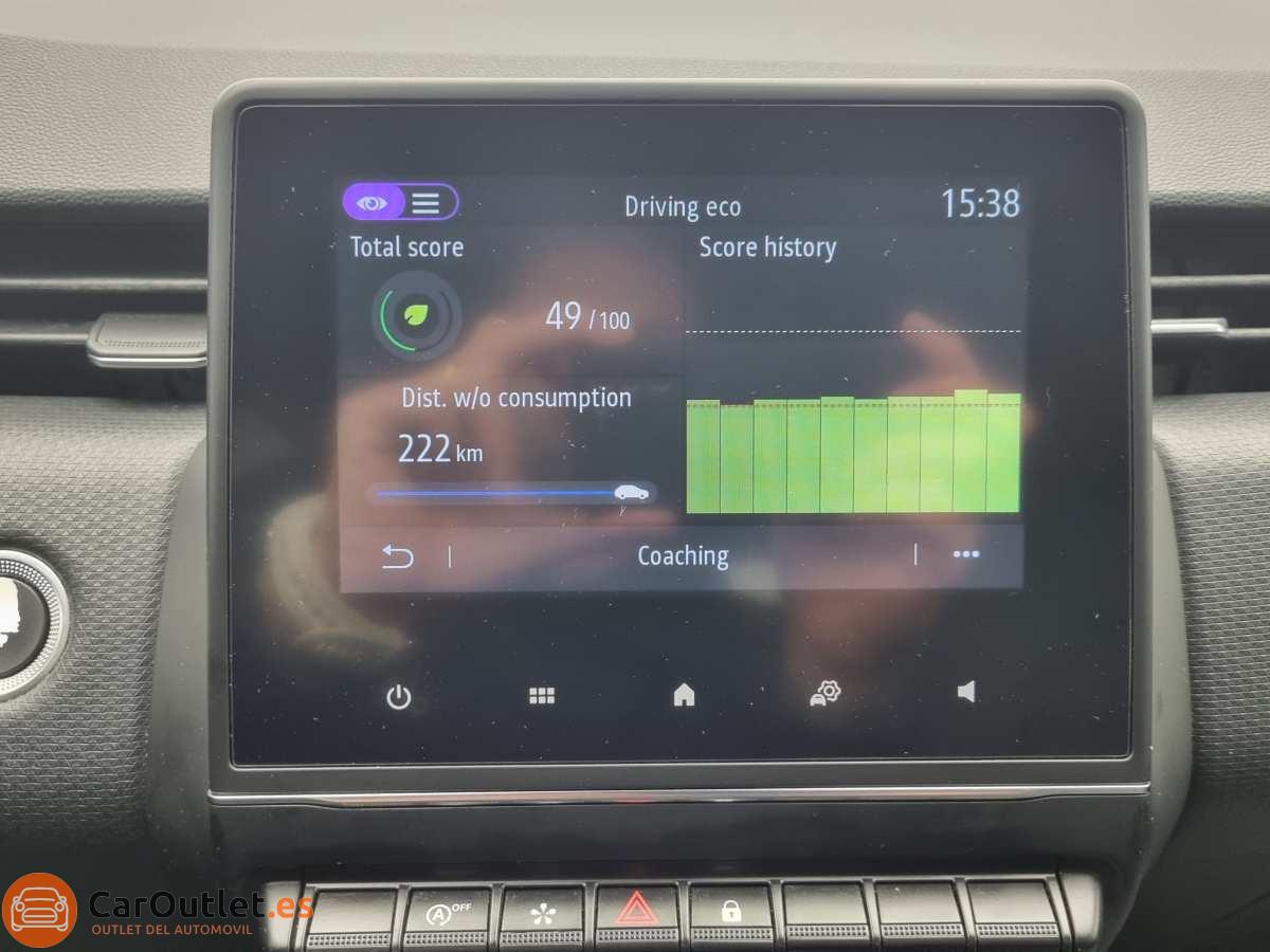 28 - Renault Clio 2021