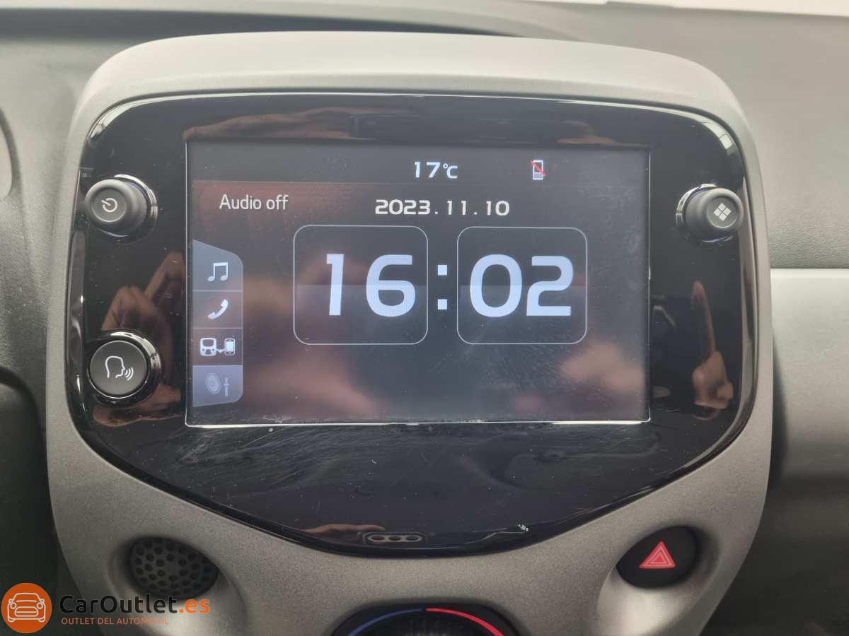26 - Toyota Aygo 2019 - AUTO
