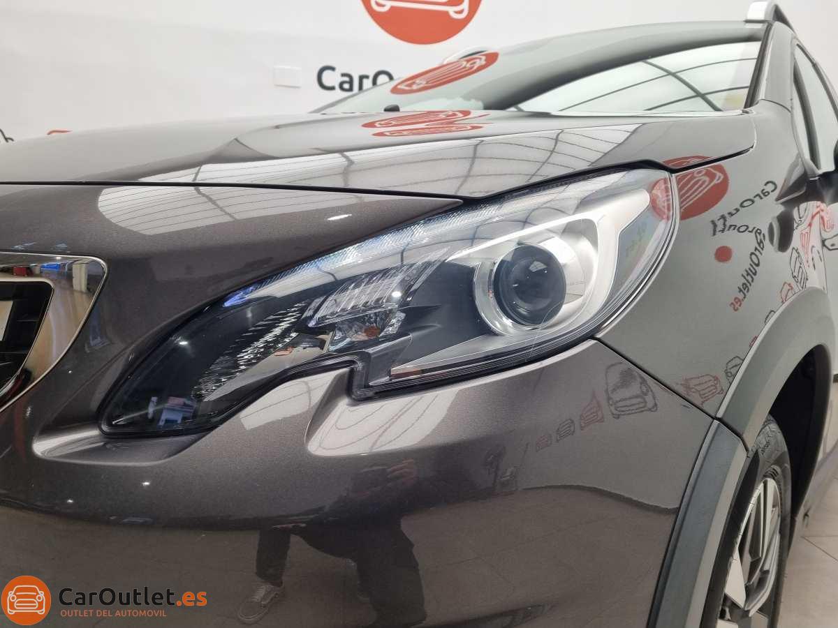 6 - Peugeot 2008 2018 - AUTO