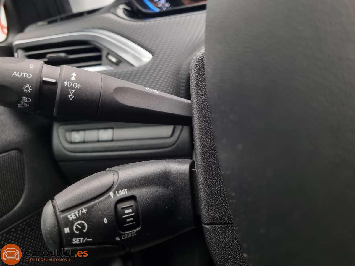 24 - Peugeot 2008 2018 - AUTO