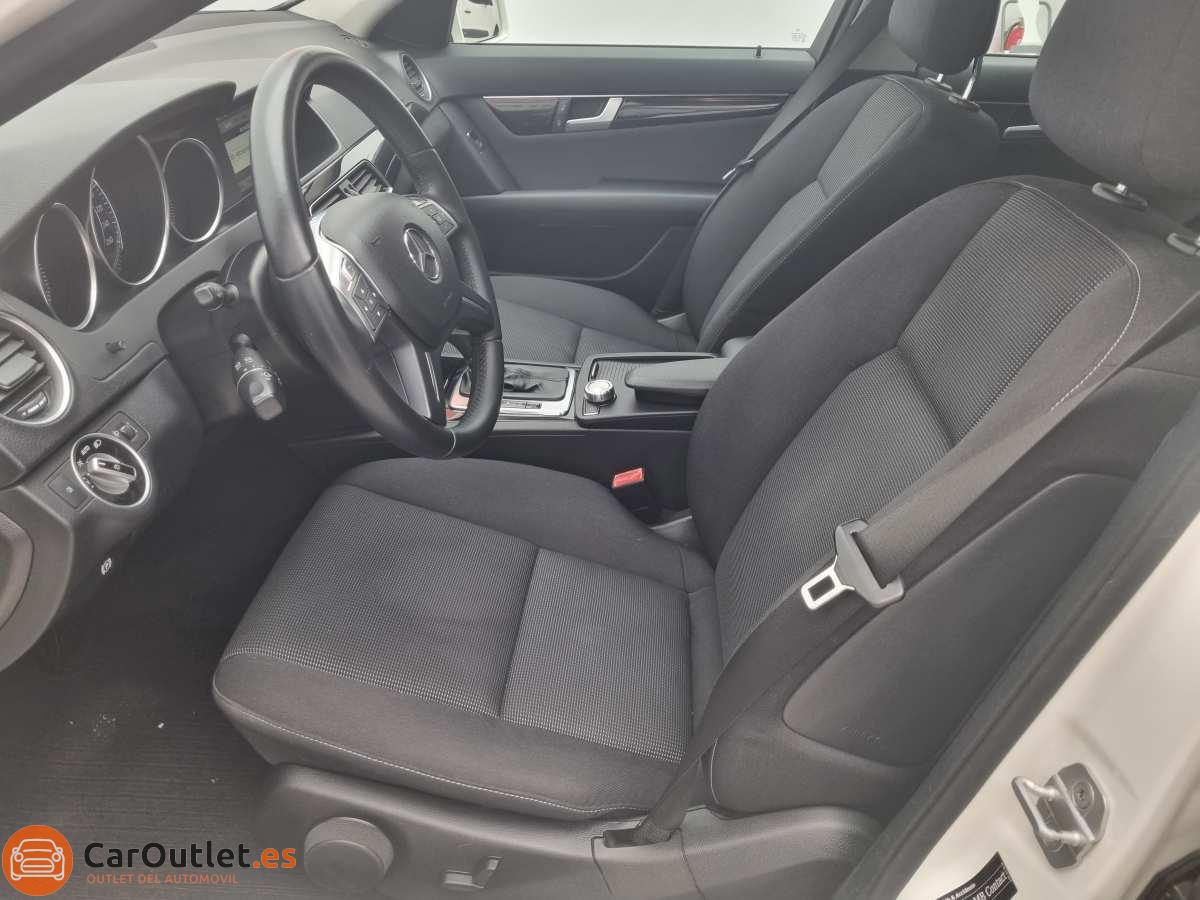 13 - Mercedes C Class 2011 - AUTO