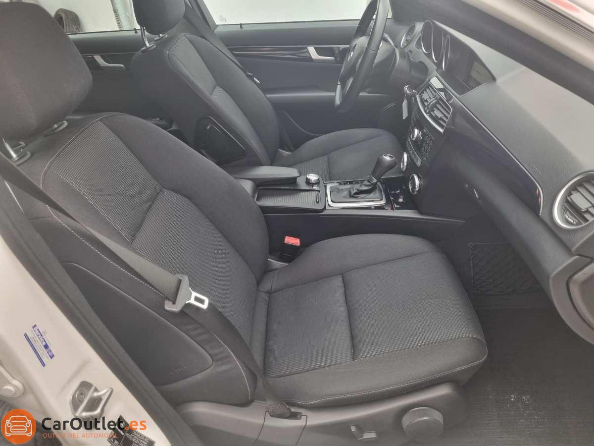 14 - Mercedes C Class 2011 - AUTO