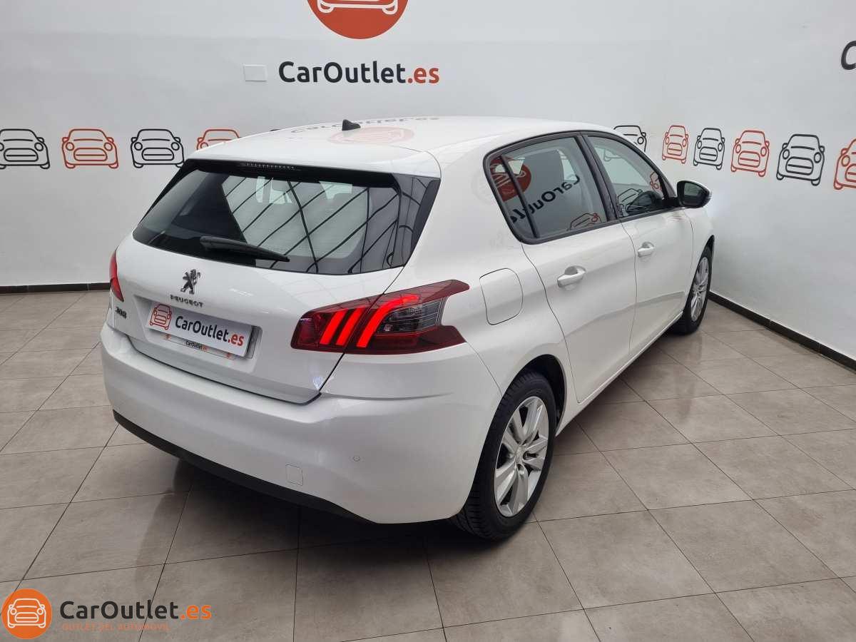 8 - Peugeot 308 2017