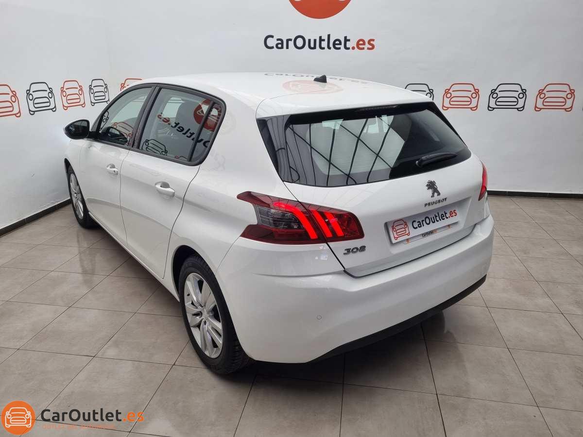 10 - Peugeot 308 2017