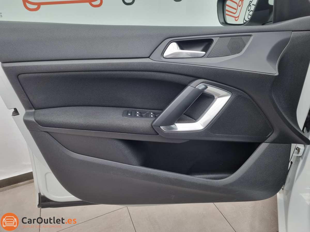 12 - Peugeot 308 2017