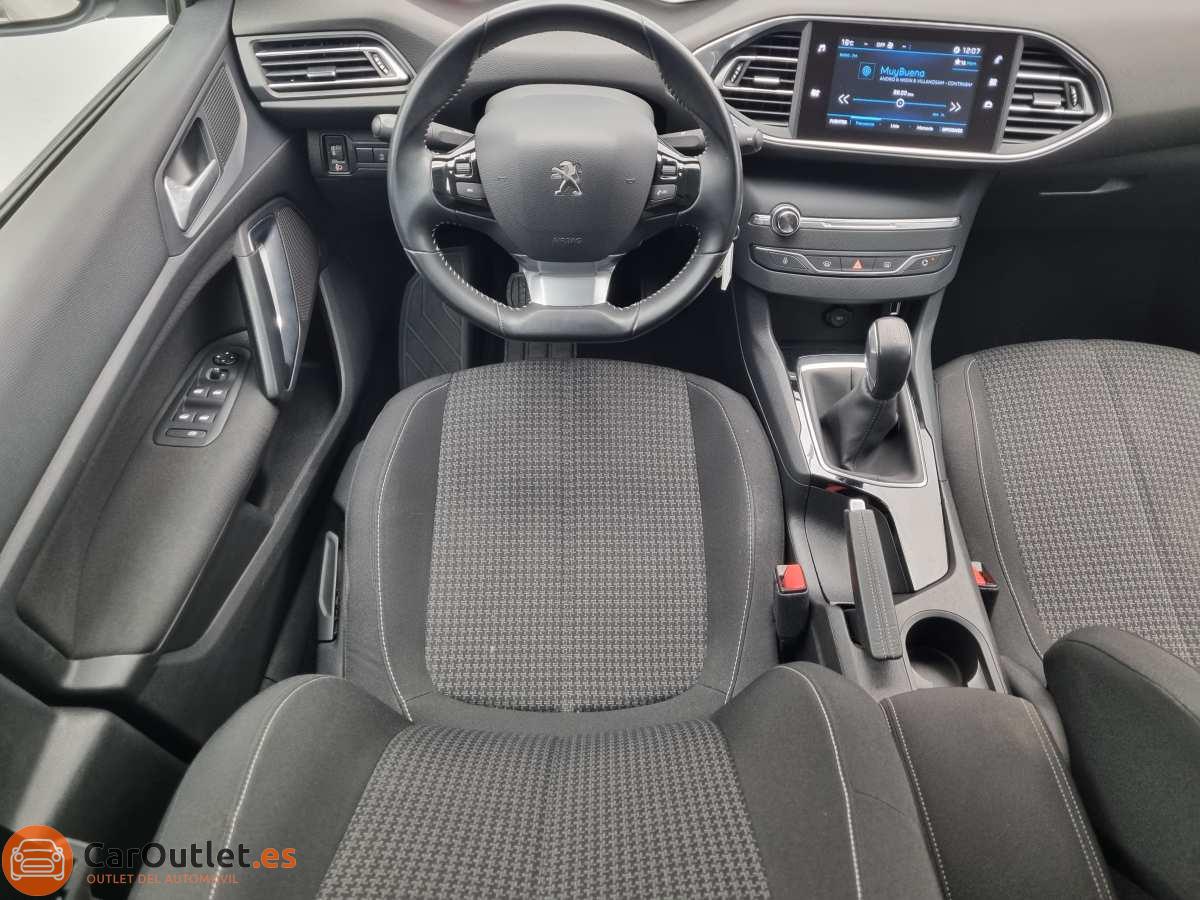 18 - Peugeot 308 2017