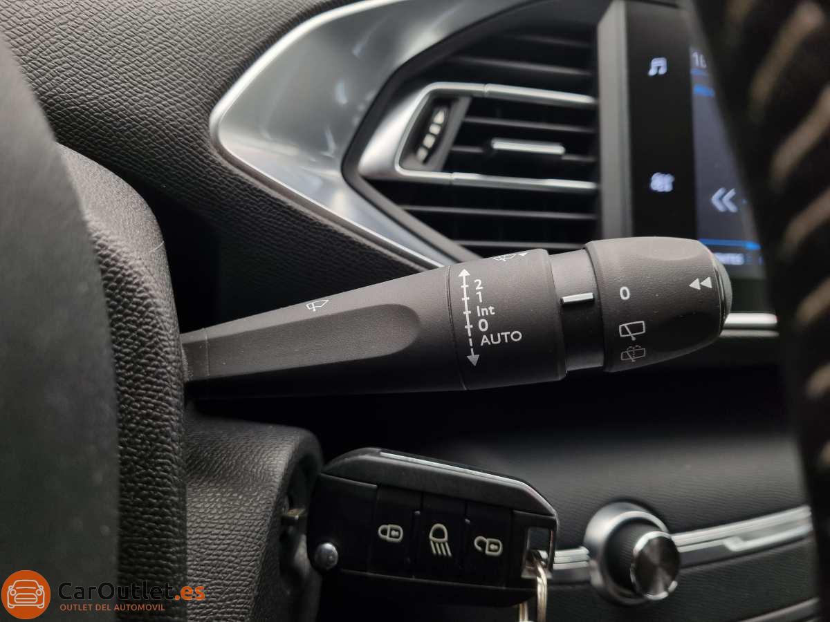 23 - Peugeot 308 2017