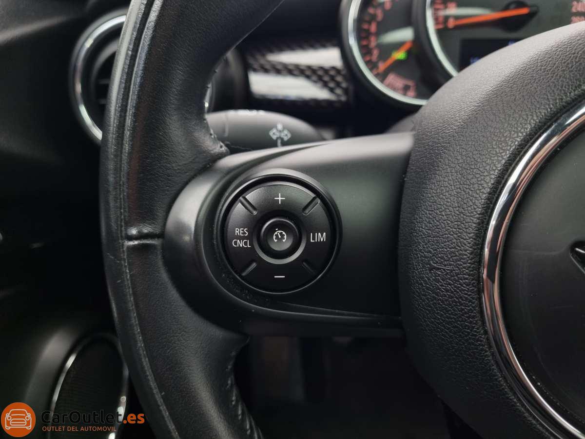 24 - MINI Cooper 2018