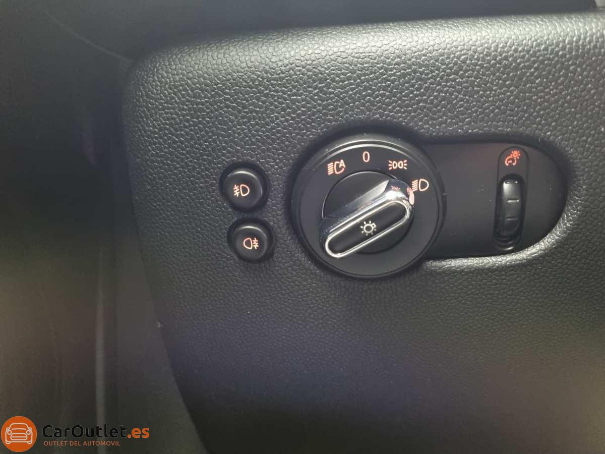 25 - MINI Cooper 2018